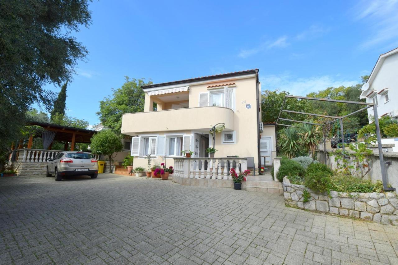 Apartments Julia Чизичі Екстер'єр фото
