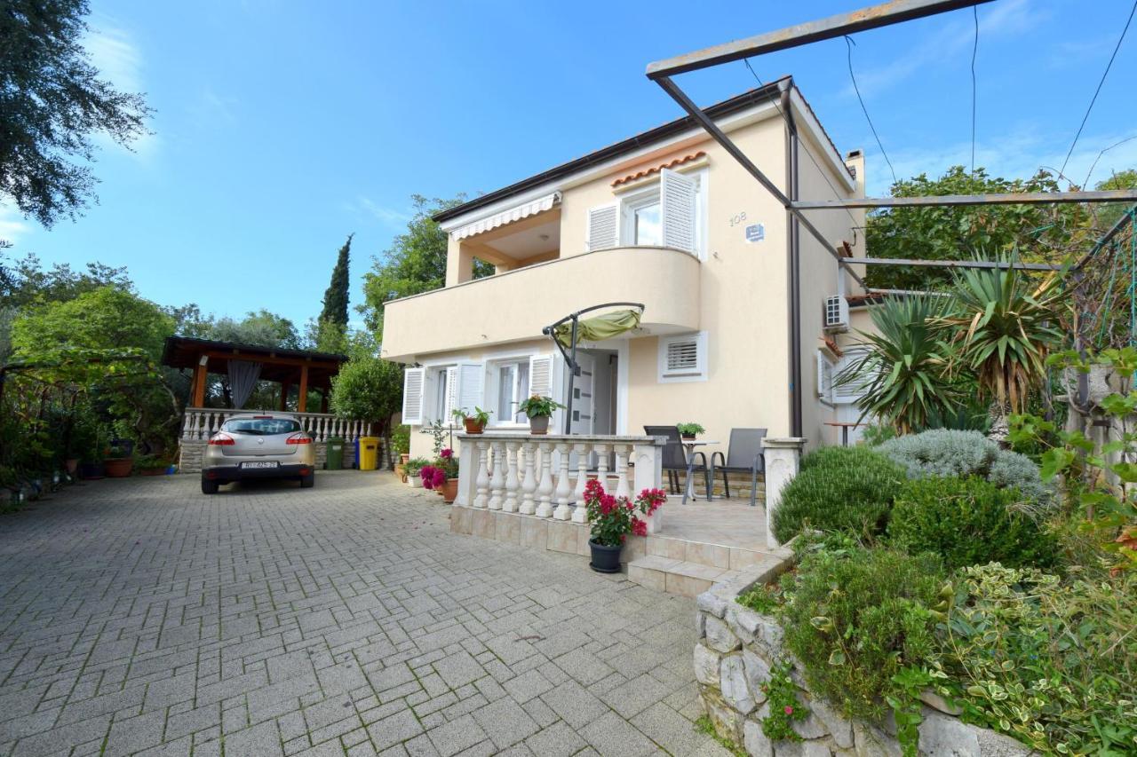 Apartments Julia Чизичі Екстер'єр фото