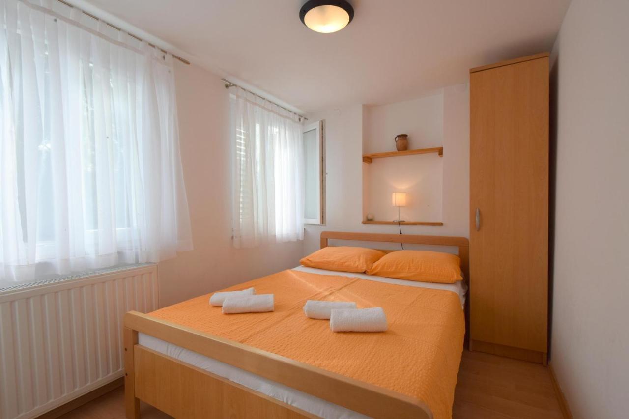 Apartments Julia Чизичі Екстер'єр фото
