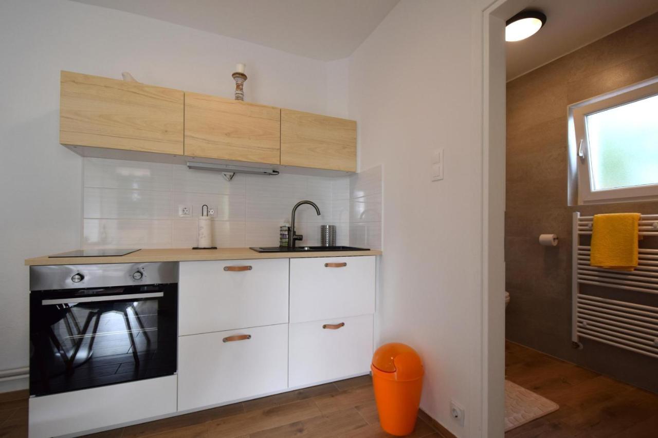 Apartments Julia Чизичі Екстер'єр фото