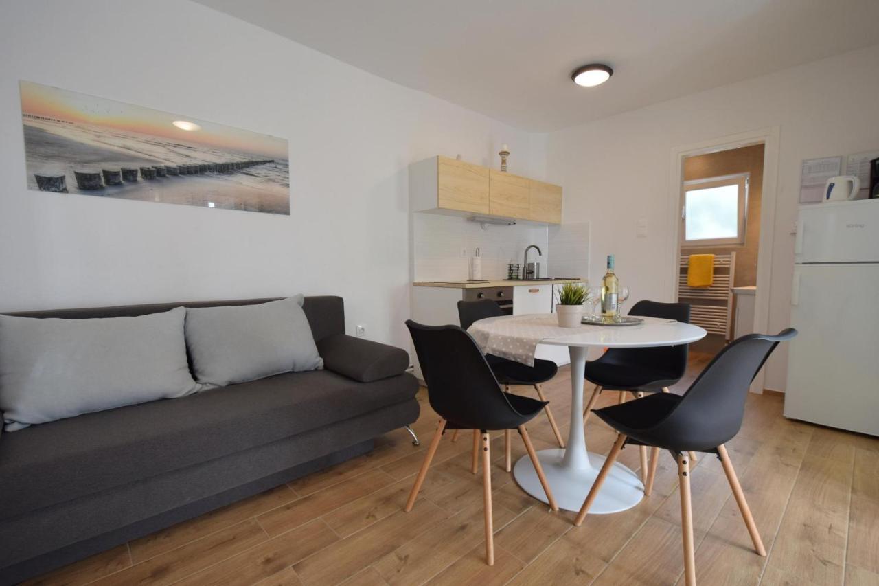 Apartments Julia Чизичі Екстер'єр фото