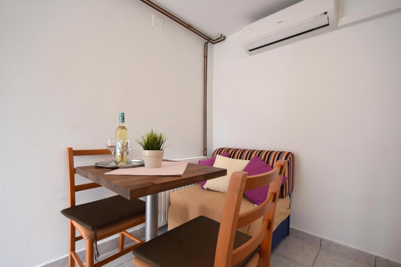 Apartments Julia Чизичі Екстер'єр фото