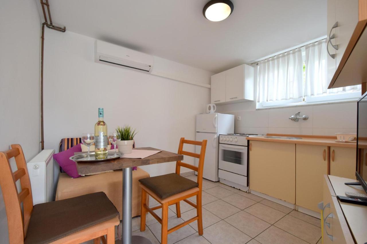 Apartments Julia Чизичі Екстер'єр фото