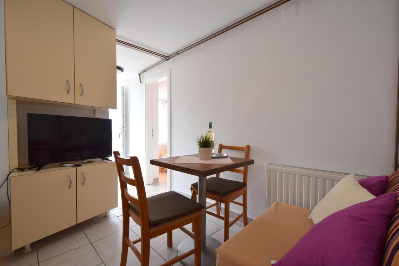 Apartments Julia Чизичі Екстер'єр фото